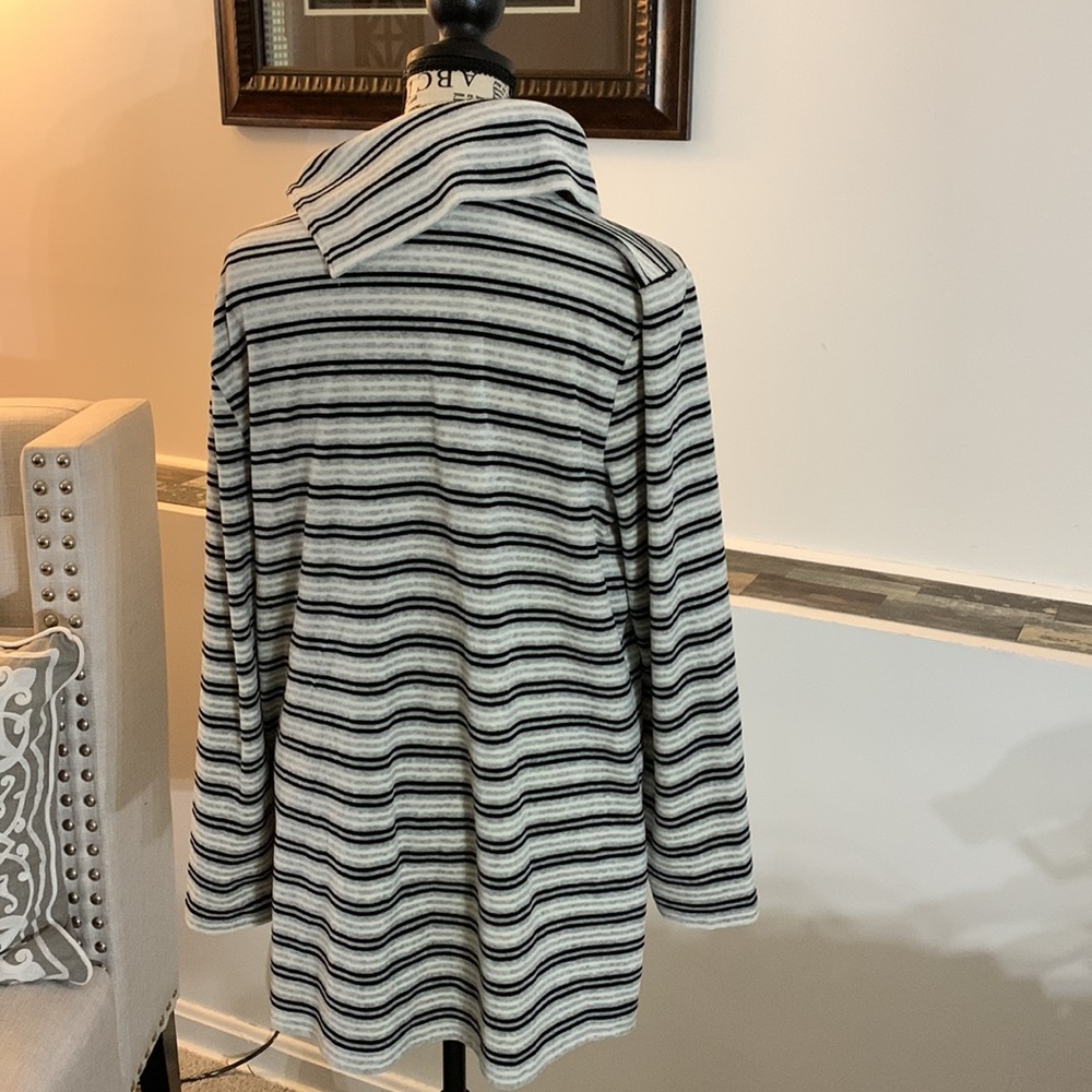Talbots Top - Picture 3 of 4